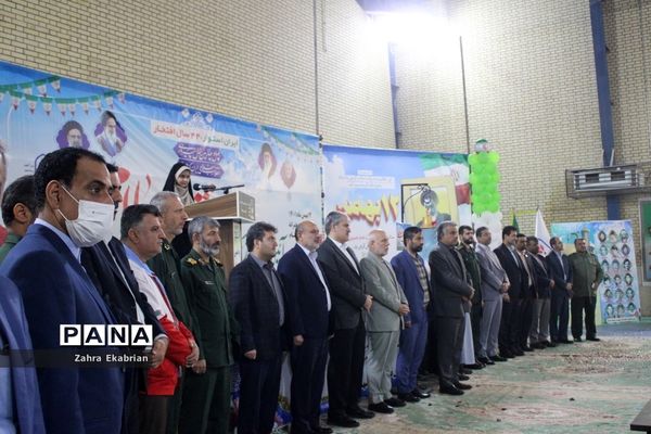اجرای مراسم دهه فجر انقلاب اسلامی در مدارس بوشهر