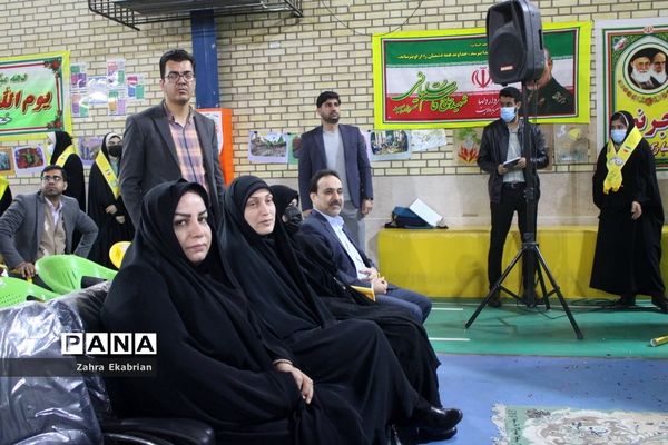 اجرای مراسم دهه فجر انقلاب اسلامی در مدارس بوشهر