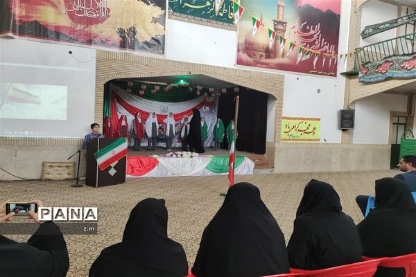گرامیداشت دهه فجر در مدارس شهرستان مروست