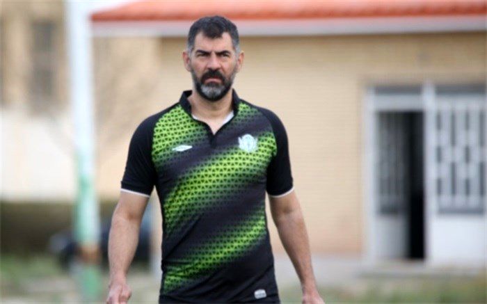 اعتراف مهم مربی آلومینیوم: برابر پرسپولیس یک پنالتی دادیم که داور برایشان نگرفت