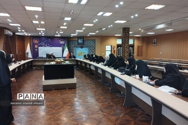 دوره تولید محتوای خبری ویژه دختران متوسطه ناحیه 2 مشهد