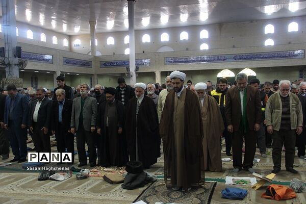 نماز جمعه اسلامشهر همراه با برپایی میزخدمت