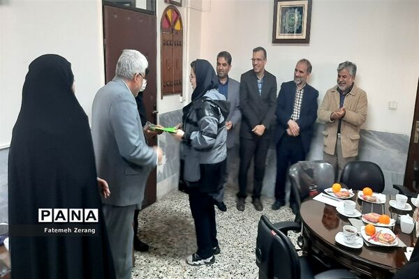 آیین تجلیل از هنرجویان همکار در جشنواره الگو های برتر تدریس