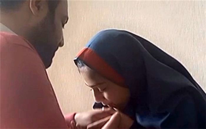 روایت دانش‌آموزان دبستان حضرت زینب(س) رودهن از محبت به پدران‌شان/فیلم