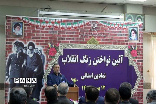 زنگ انقلاب در مدارس شهرستان سمنان نواخته شد