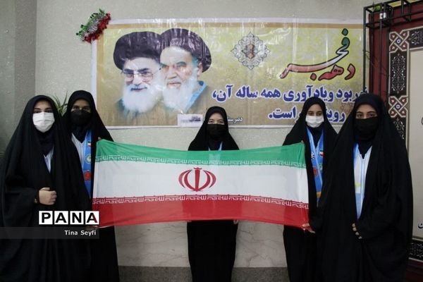 زنگ انقلاب در مدارس شهرستان سمنان نواخته شد