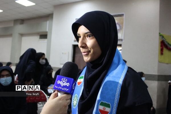زنگ انقلاب در مدارس شهرستان سمنان نواخته شد