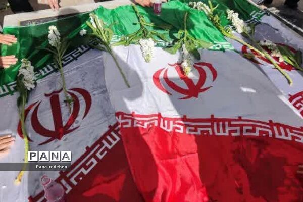 غباروبی و عطرافشانی شهدای آبعلی و دو شهید گمنام و شهدای سادات محله در رودهن