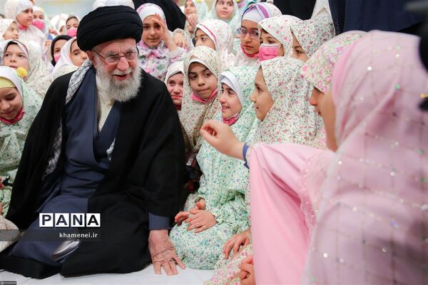 مراسم جشن تکلیف دختران دانش‌آموز به امامت رهبر معظم انقلاب