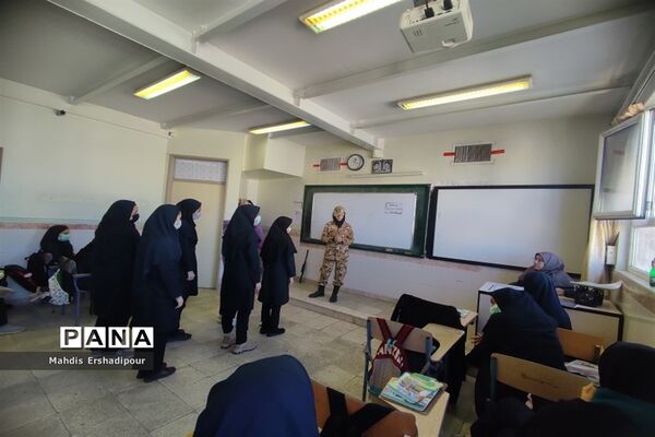 برگزاری دوره عملی نظام جمع در دبیرستان شاهد کوثر شهرستان رباط‌کریم