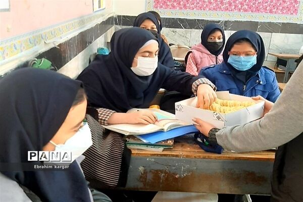 جشن میلاد امام علی علیه السلام در مدرسه حضرت زهرا(س)