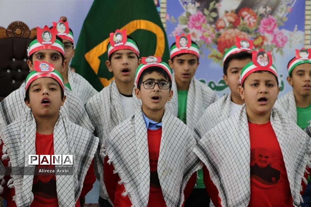 برگزاری نماز جمعه با حضور پرشور مردم کاشمر