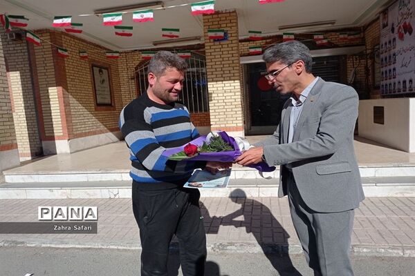 دیدار عیدانه با یکی از بهترین‌های مدرسه در رودهن
