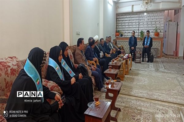 مراسم تجلیل از برادر و فرزند شهید امامی در کاشمر