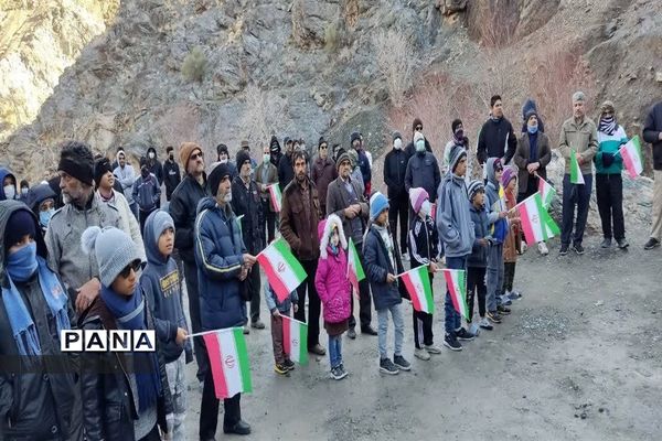 همایش پیاده‌‎روی خانوادگی آدینه به مناسبت 13 رجب و دهه فجر انقلاب اسلامی در بیرجند