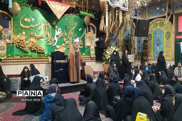 اعزام کاروان دانش‌آموزان دختر منطقه ۱۴ به اردوی راهیان نور