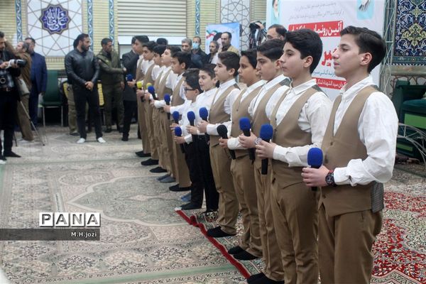 رونمایی از کتاب «امیر خط شکن» با حضور فرمانده‌کل ارتش در قم