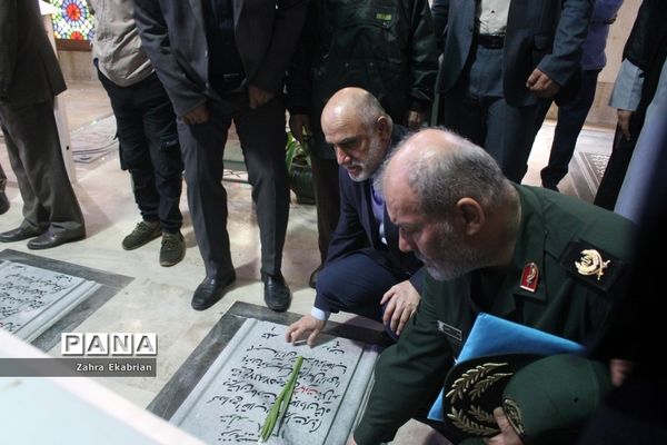 تجدید میثاق با شهدا در بوشهر