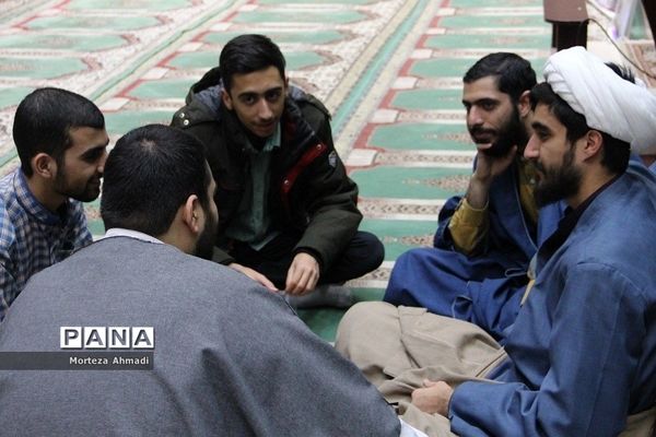 برگزاری مراسم اعتکاف دانش‌آموزان پسر مدارس شهرری