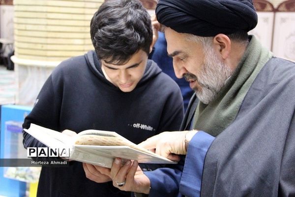 برگزاری مراسم اعتکاف دانش‌آموزان پسر مدارس شهرری