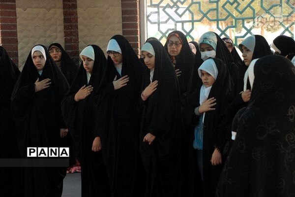 آیین غبارروبی و گلباران قبور مطهر شهدای گمنام در البرز