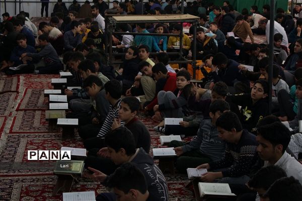 اعتکاف بزرگ دانش‌آموزی در مسجد سید اصفهان 3
