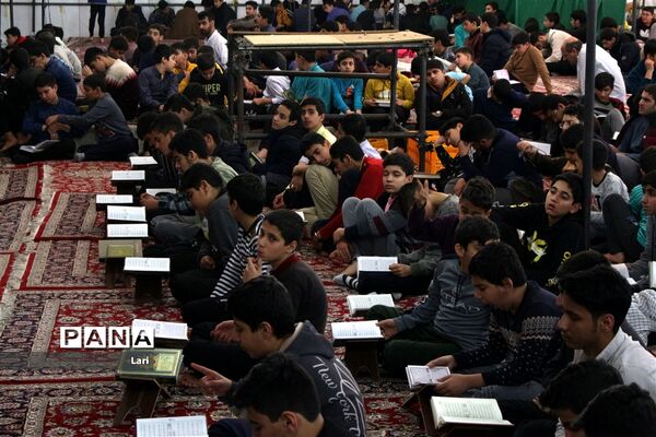 اعتکاف بزرگ دانش‌آموزی در مسجد سید اصفهان 3