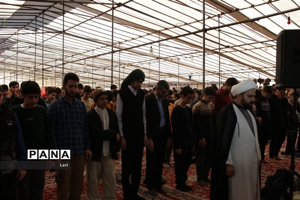 اعتکاف بزرگ دانش‌آموزی در مسجد سید اصفهان 3