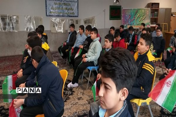 افتتاح زمین چمن دبیرستان دوره اول فضیلت منطقه 4