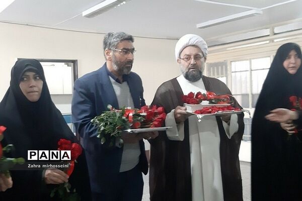 مراسم بدرقه اردوی راهیان نور در قیامدشت