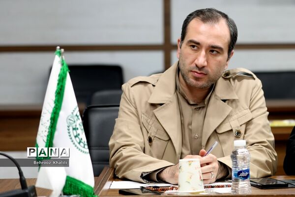 نشست خبری معاون پرورشی و فرهنگی وزیر آموزش و پرورش و رئیس سازمان دانش‌آموزی با اصحاب رسانه