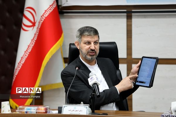 نشست خبری معاون پرورشی و فرهنگی وزیر آموزش و پرورش و رئیس سازمان دانش‌آموزی با اصحاب رسانه