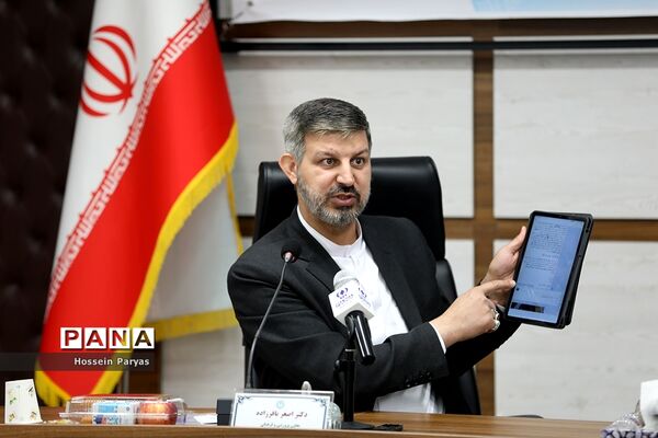 نشست خبری معاون پرورشی و فرهنگی وزیر آموزش و پرورش و رئیس سازمان دانش‌آموزی با اصحاب رسانه