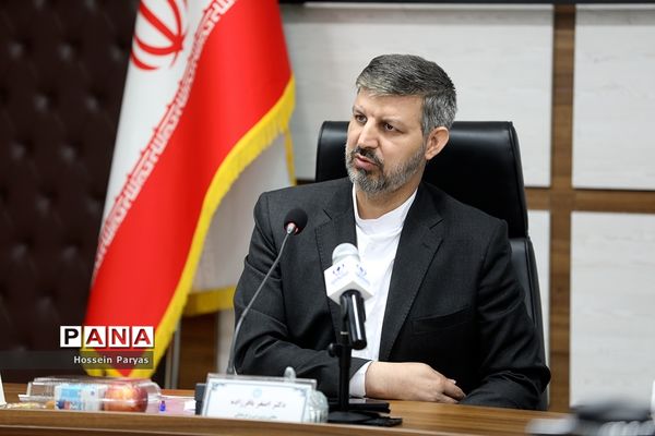 نشست خبری معاون پرورشی و فرهنگی وزیر آموزش و پرورش و رئیس سازمان دانش‌آموزی با اصحاب رسانه