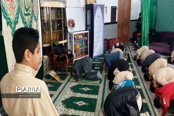 برگزاری ویژه‌برنامه‌ پیش اجلاسیه نماز و محفل انس با قرآن در فیروزکوه