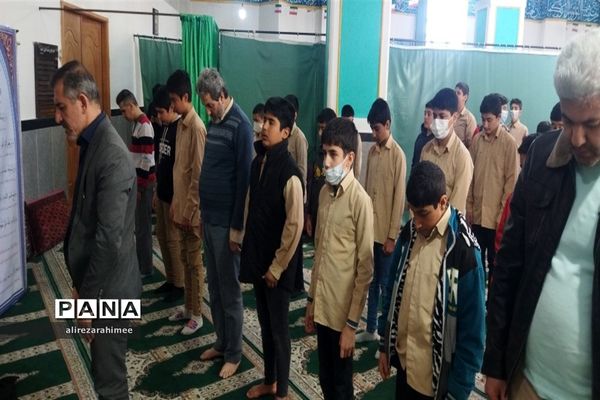 برگزاری ویژه‌برنامه‌ پیش اجلاسیه نماز و محفل انس با قرآن در فیروزکوه