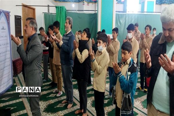 برگزاری ویژه‌برنامه‌ پیش اجلاسیه نماز و محفل انس با قرآن در فیروزکوه
