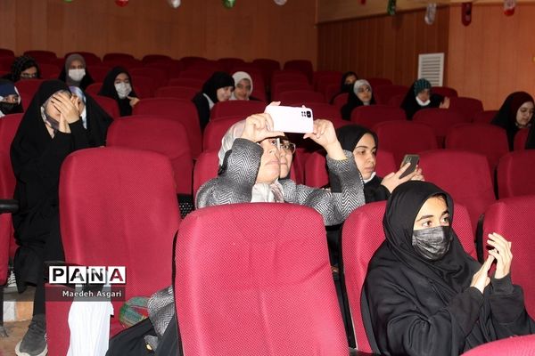 نشست دانش‌آموزی «خوشه پروین» درقم