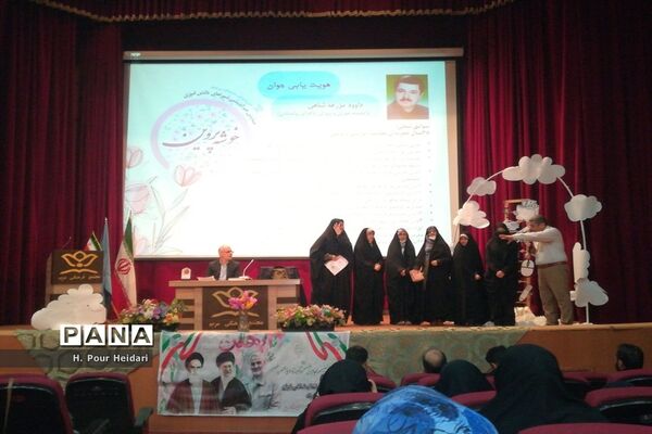 نشست دانش‌آموزی «خوشه پروین» درقم