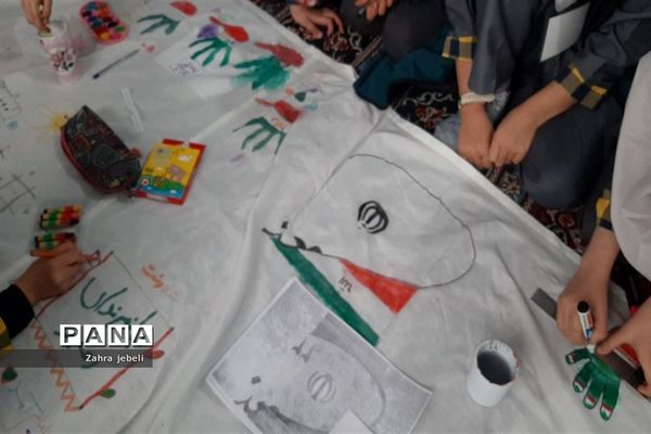 اجرای نقاشی همگانی در دبستان ام البنین خلیفه صفادشت