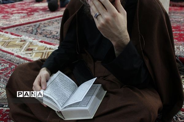 اعتکاف دانش‌آموزان پسر در بهارستان دو