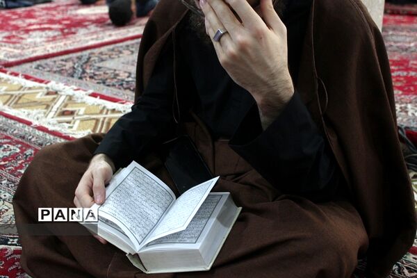 اعتکاف دانش‌آموزان پسر در بهارستان دو
