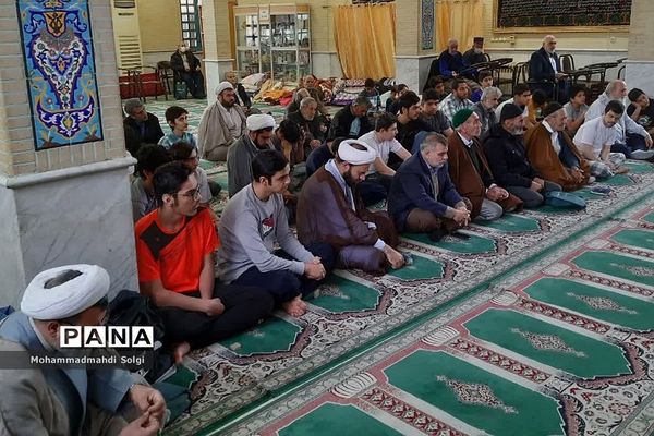 برگزاری مراسم باشکوه اعتکاف دانش‌آموزی با حضور پرشور سواد‌آموزان در مسجد ۱۴ معصوم