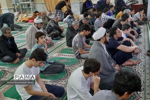 برگزاری مراسم باشکوه اعتکاف دانش‌آموزی با حضور پرشور سواد‌آموزان در مسجد ۱۴ معصوم