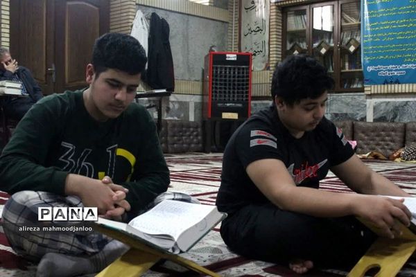 مراسم معنوی اعتکاف در گلوگاه