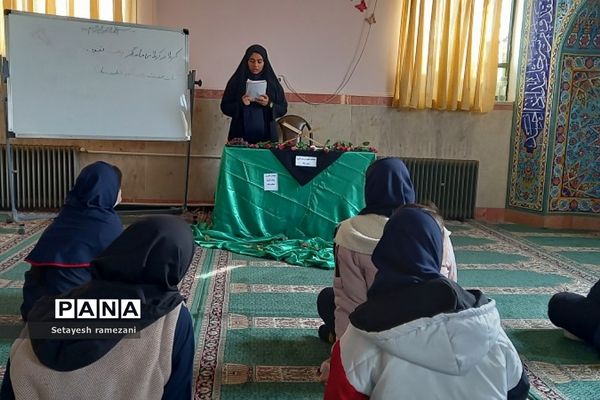 برگزاری مراسم وفات حضرت زینب(س)در دبیرستان اندیشه بهارستان دو