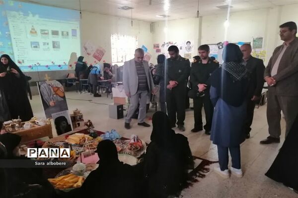 افتتاح نمایشگاه مدرسه انقلاب در شادگان