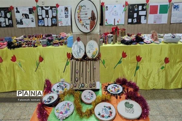 برپایی نمایشگاه و بازارچه مدرسه شایستگان ملارد