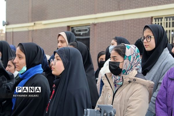 بدرقه دانش‌‌آموزان دختر زیارت‌ اولی شهرستان‌های تهران به سفر مشهد مقدس