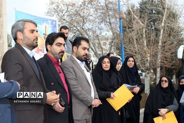 بدرقه دانش‌‌آموزان دختر زیارت‌ اولی شهرستان‌های تهران به سفر مشهد مقدس